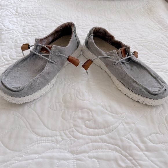 Hey Dude Wendy Washed Gray Relaxed Casual Fabric‎  Slip On Shoes Women’s 6 EUC - Picture 7 of 12
